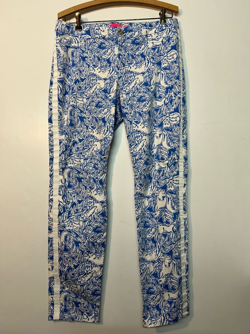 Lilly Pulitzer blue & white pattern pants 10